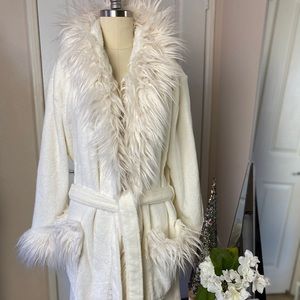 ON HOLD FOR @shopgirl2119 FAUX FUR HOODED ROBE
